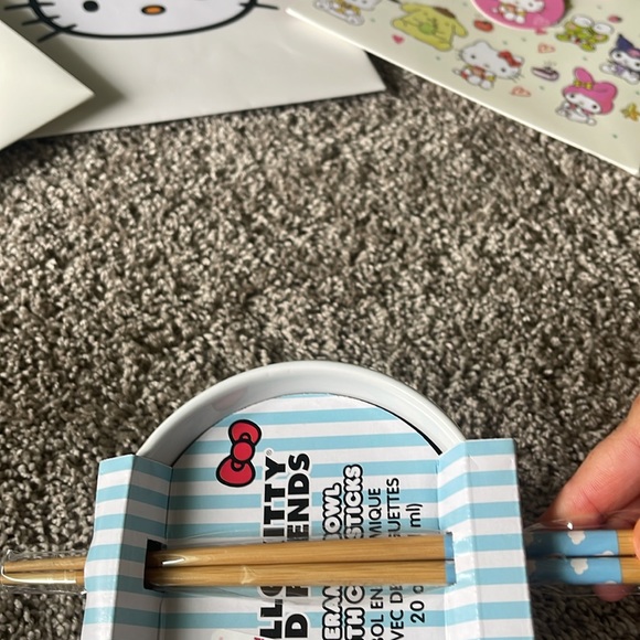 Hello kitty bowl - Picture 2 of 2